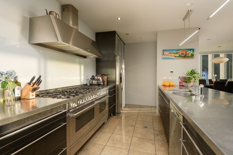 Photo of property in Alto Apartments, 2a/22 Telford Terrace, Oriental Bay, Wellington, 6011