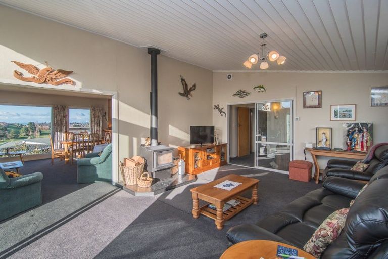 Photo of property in 215 Douglas Street, Highfield, Timaru, 7910