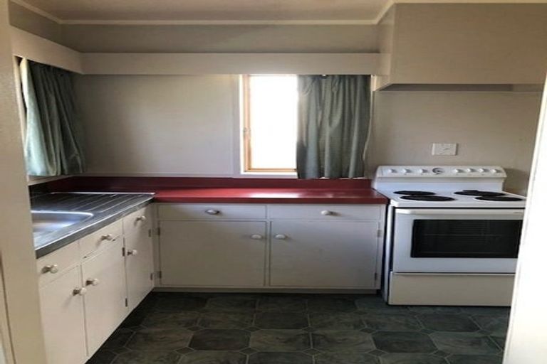 Photo of property in 2/12 Wood Street, Papakura, 2110