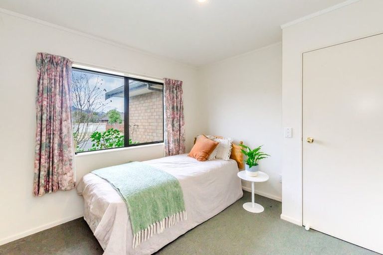 Photo of property in 37a Spackman Crescent, Paraparaumu, 5032