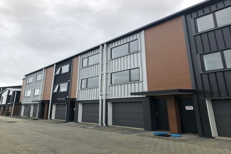 Photo of property in 37 Marumaru Lane, Manurewa, Auckland, 2102