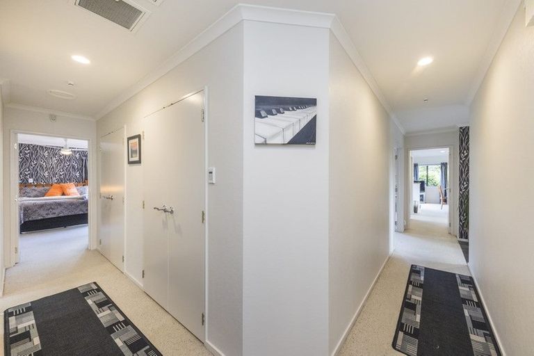 Photo of property in 234 Polson Hill Drive, Aokautere, Palmerston North, 4471