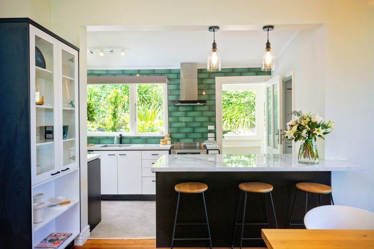 Photo of property in 55 Milton Road, Bluff Hill, Napier, 4110