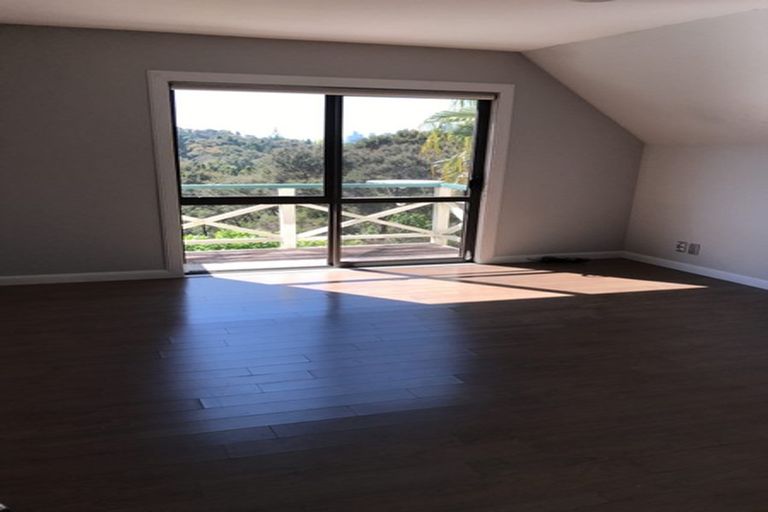 Photo of property in 20 Portsea Place, Chatswood, Auckland, 0626