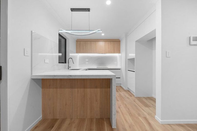 Photo of property in 29c Hywell Place, Manurewa, Auckland, 2102