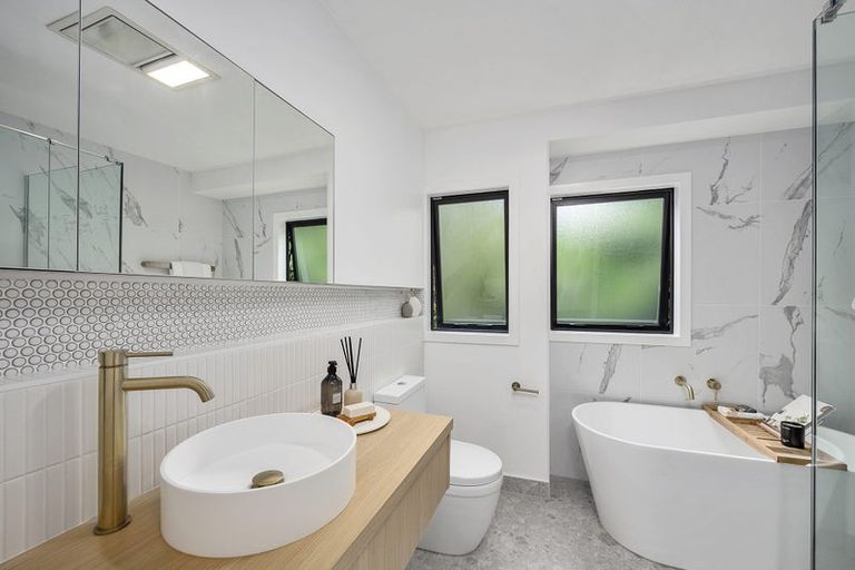 Photo of property in 22b Mariposa Crescent, Birkenhead, Auckland, 0626