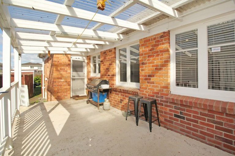 Photo of property in 74 Landscape Road, Papatoetoe, Auckland, 2025