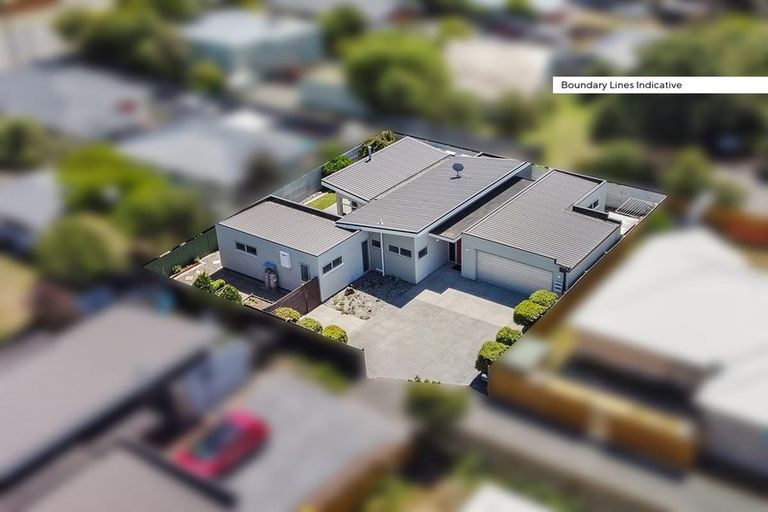 Photo of property in 2 Casa Blanca Lane, Burwood, Christchurch, 8083