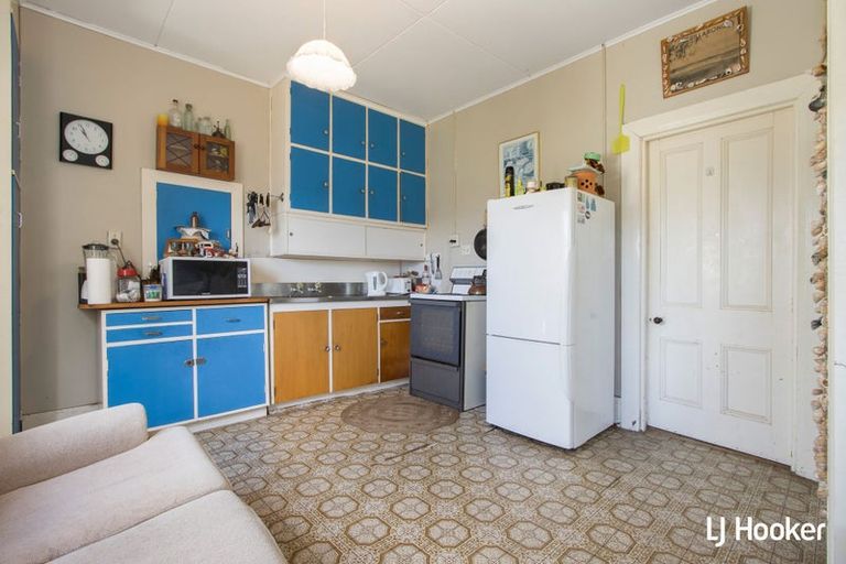 Photo of property in 32 Beach Road, Waihi Beach, 3611