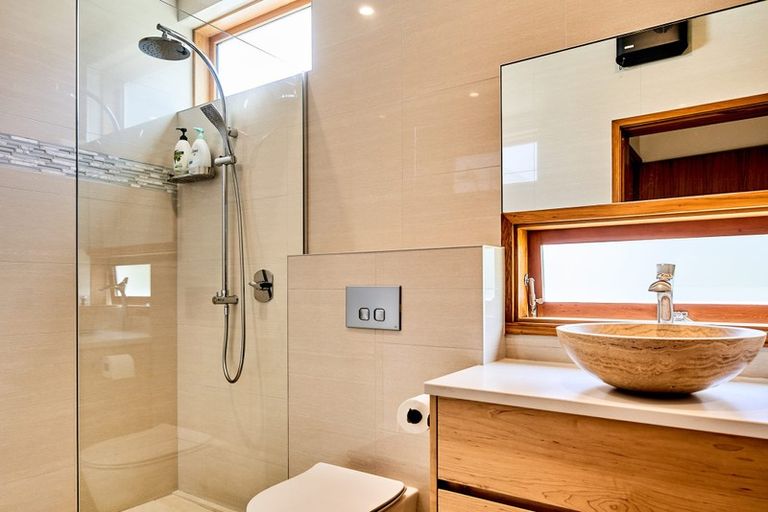 Photo of property in 5 Ngaio Street, Eastbourne, Lower Hutt, 5013