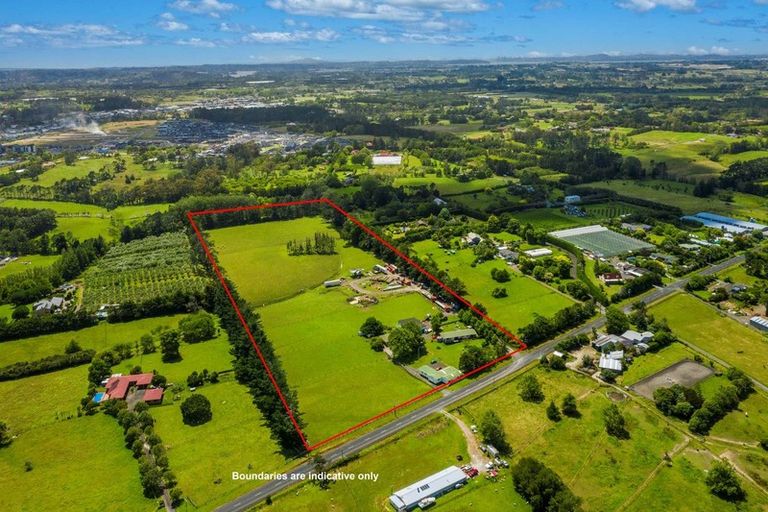 Photo of property in 43 Motu Road, Kumeu, 0891