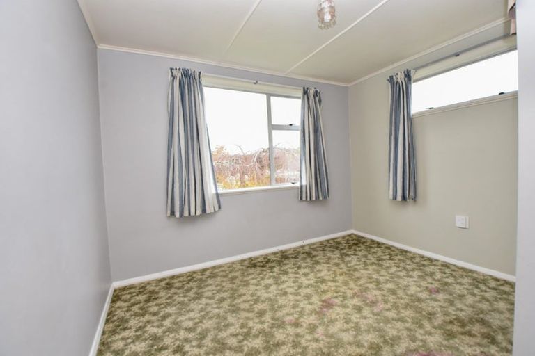 Photo of property in 25 Diamond Street, Carterton, 5713