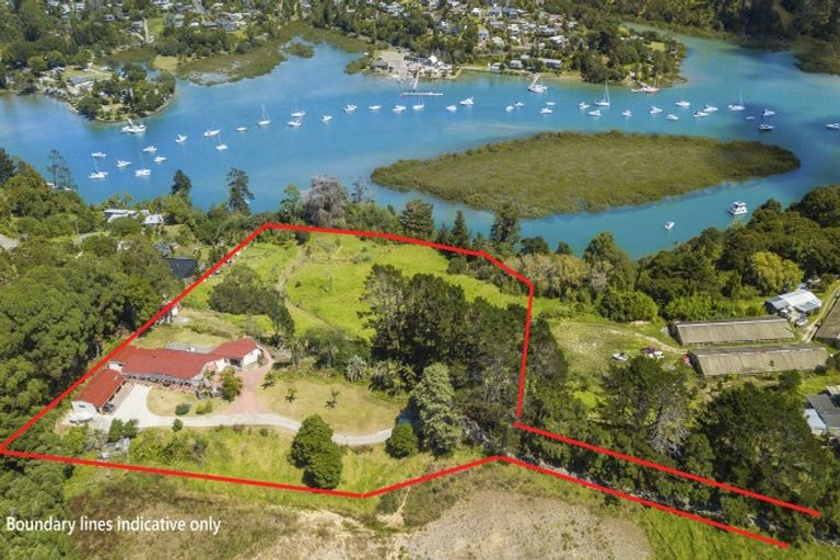 Photo of property in 90 Cedar Terrace, Stanmore Bay, Whangaparaoa, 0932