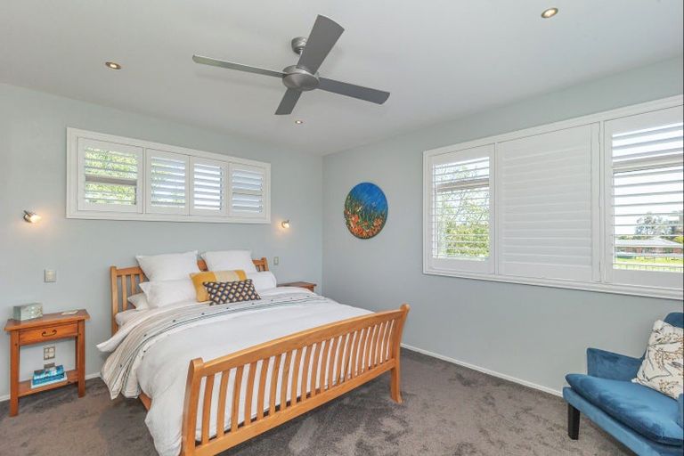 Photo of property in 205 Muhunoa Road East, Ohau, Levin, 5570