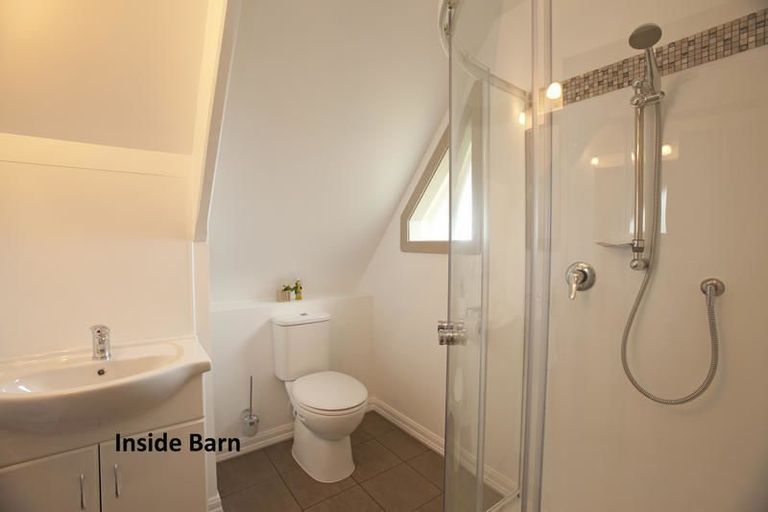 Photo of property in 144 Wade River Road, Wade Heads, Whangaparaoa, 0932