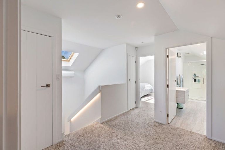 Photo of property in 51 Coutts Way, Fitzherbert, Palmerston North, 4410