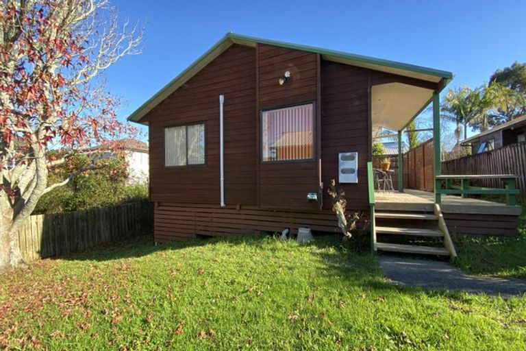 Photo of property in 4/390 West Coast Road, Glen Eden, Auckland, 0602