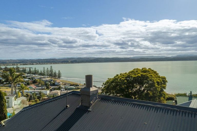 Photo of property in 33a Seapoint Road, Bluff Hill, Napier, 4110