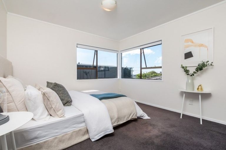 Photo of property in 10 Westmere Park Avenue, Westmere, Auckland, 1022