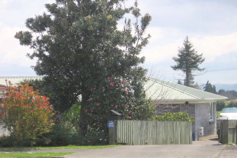 Photo of property in 10 Maple Grove, Owhata, Rotorua, 3010