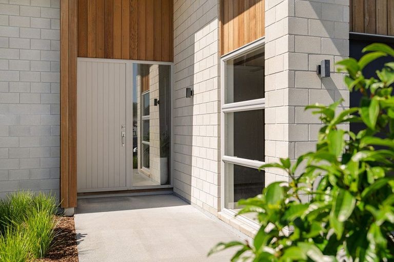 Photo of property in 17 Puhirake Crescent, Pyes Pa, Tauranga, 3112