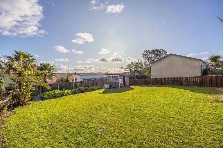 Photo of property in 740 East Coast Road, Pinehill, Auckland, 0632