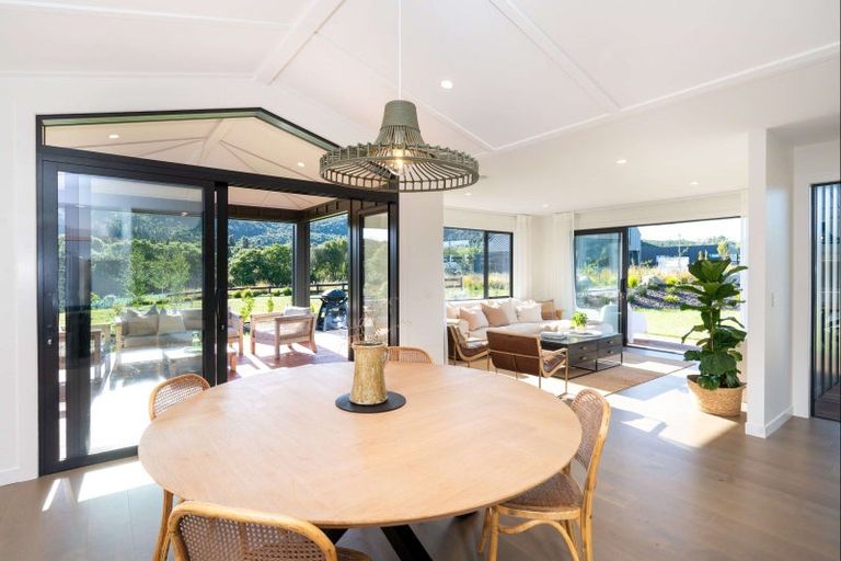 Photo of property in 56 Seven Oaks Drive, Kinloch, 3377