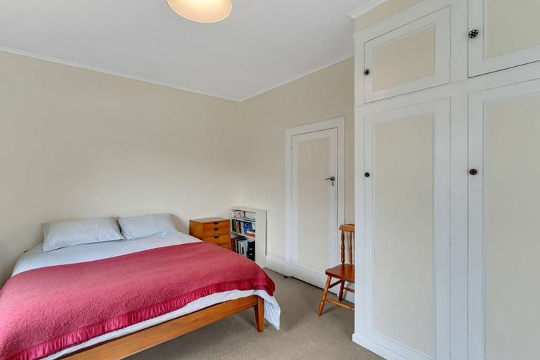 Photo of property in 73 Corson Avenue, Beckenham, Christchurch, 8023