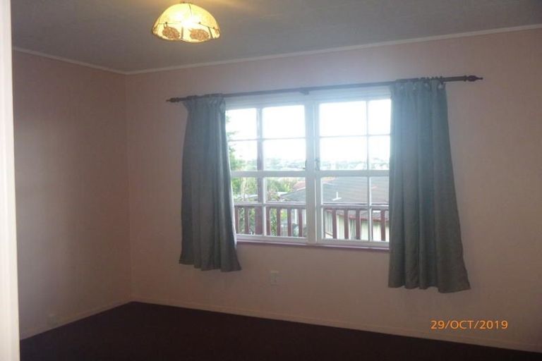 Photo of property in 63 Reynella Drive, Massey, Auckland, 0614