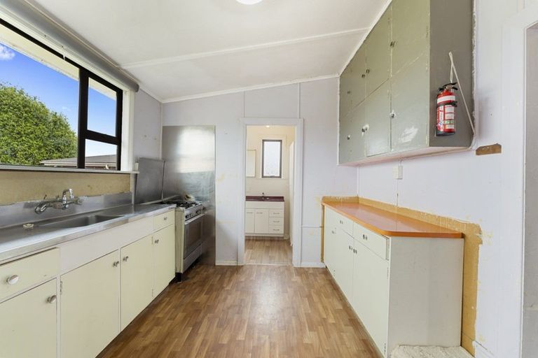 Photo of property in 72 Avenue Road, Foxton, 4814