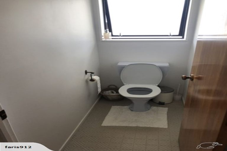 Photo of property in 92 Aviemore Drive, Highland Park, Auckland, 2010