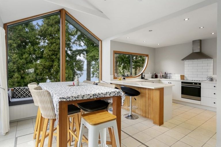 Photo of property in 1/870 Acacia Bay Road, Acacia Bay, Taupo, 3330