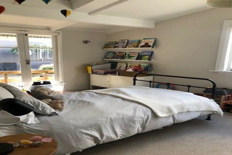 Photo of property in 2/25 Rugby Road, Birkenhead, Auckland, 0626