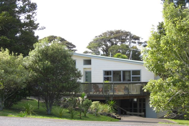 Photo of property in 252 Forest Hill Road, Waiatarua, Auckland, 0612