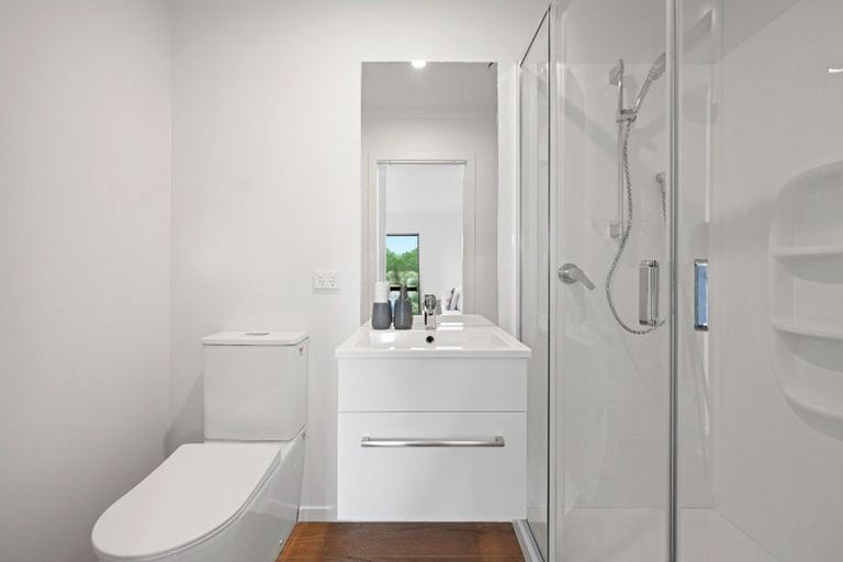 Photo of property in 2/12 Mcewan Place, Fitzroy, Hamilton, 3206