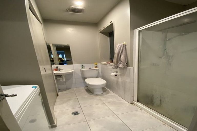 Photo of property in 16 Austin Street, Mount Victoria, Wellington, 6011