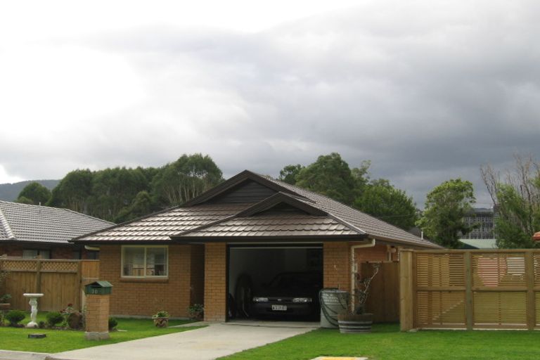 Photo of property in 30 Evergreen Crescent, Trentham, Upper Hutt, 5018