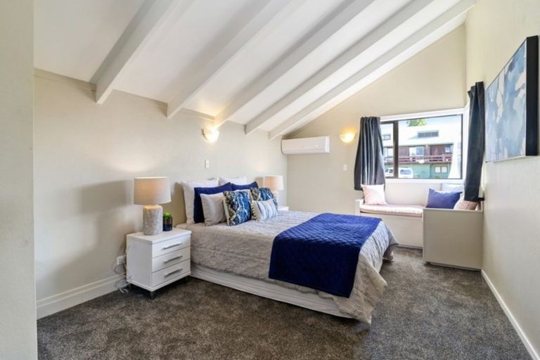 Photo of property in 6 Mark Place, Lynmore, Rotorua, 3010