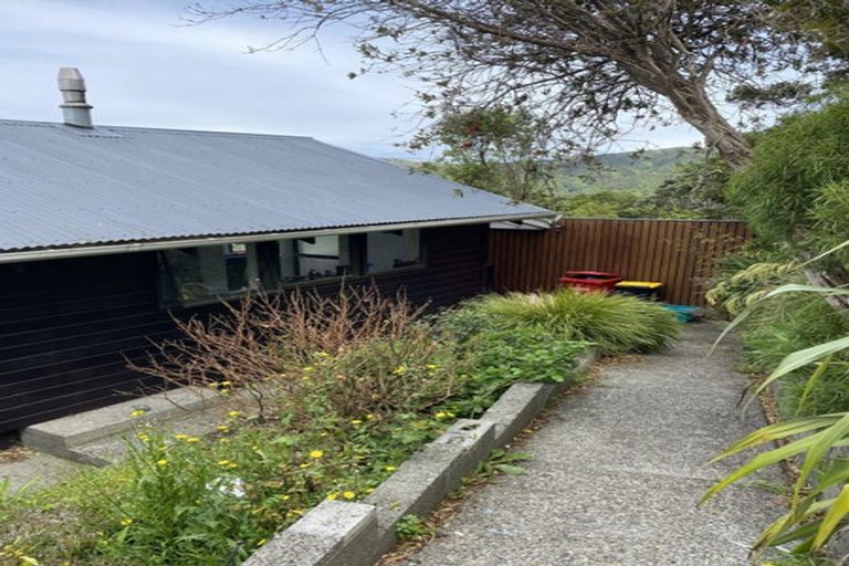Photo of property in 24 Bedford Street, Northland, Wellington, 6012