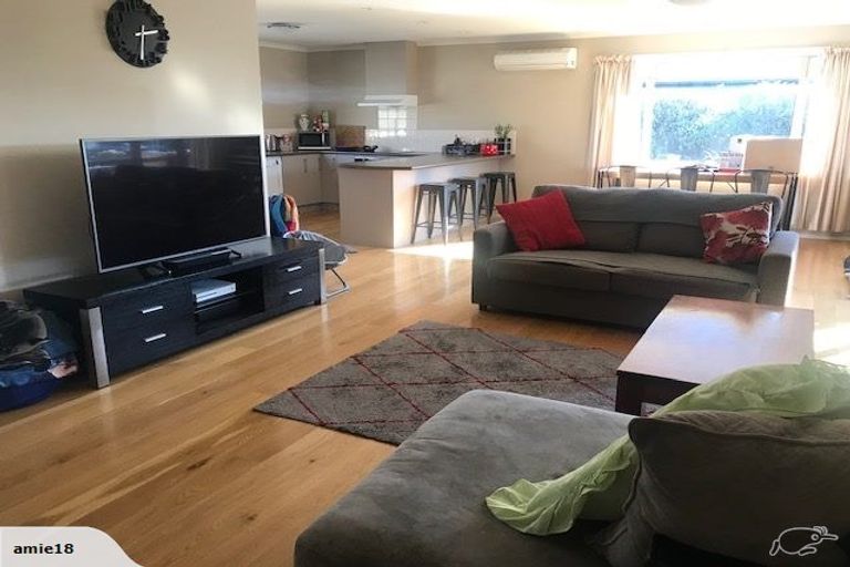 Photo of property in 41 Factory Road, Belfast, Christchurch, 8051