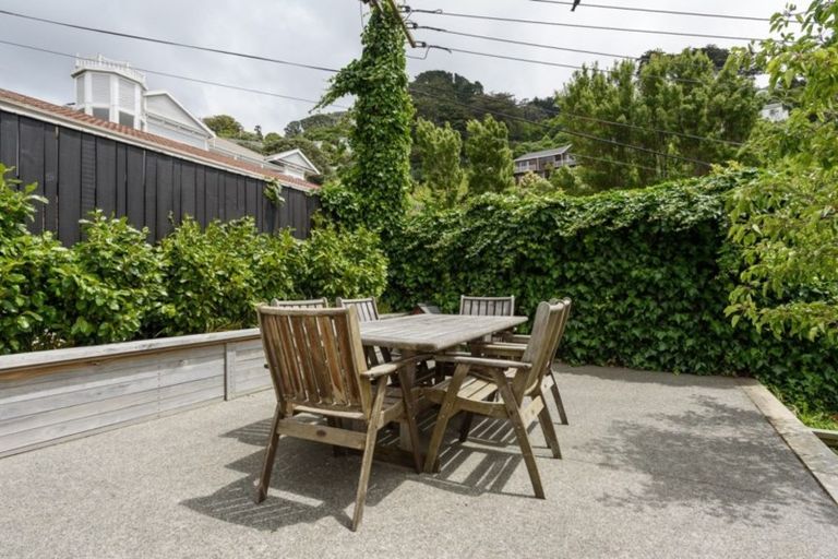 Photo of property in 11 Upper Bourke Street, Kilbirnie, Wellington, 6022