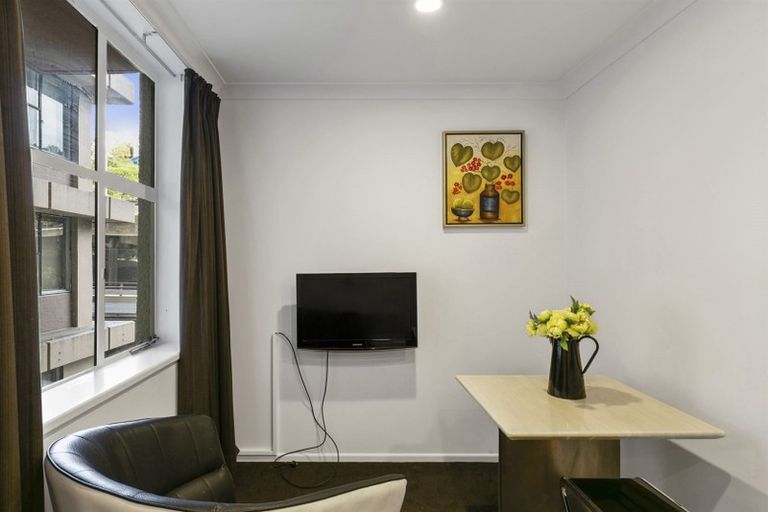 Photo of property in Terrace Garden Apartments, 1a/120 The Terrace, Wellington Central, Wellington, 6011