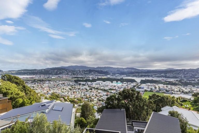 Photo of property in 85e Seatoun Heights Road, Seatoun, Wellington, 6022