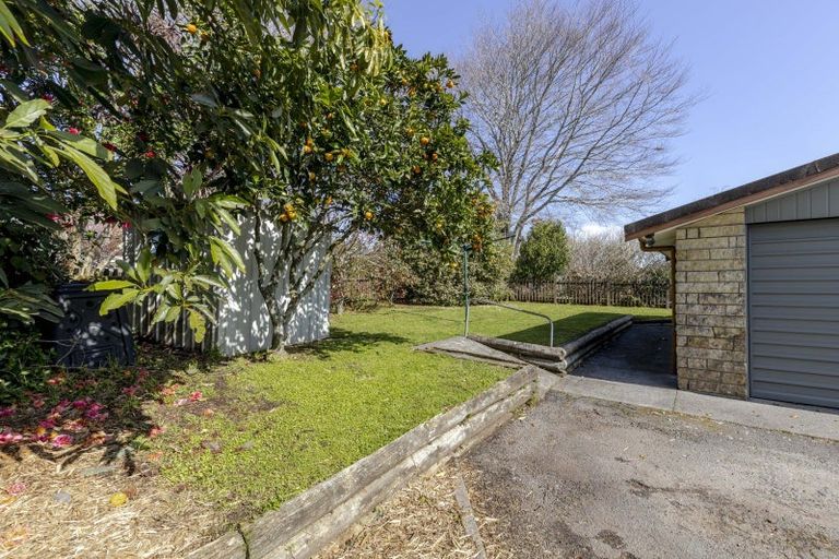 Photo of property in 35 Old South Road, Okato, 4335