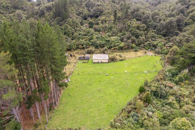 Photo of property in 1154d State Highway 2, Te Marua, Upper Hutt, 5018