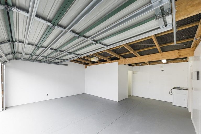 Photo of property in 12 Avon Terrace, Roslyn, Palmerston North, 4414