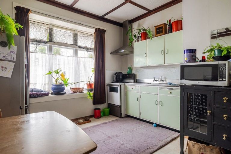 Photo of property in 37 Albert Street, Palmerston North, 4414