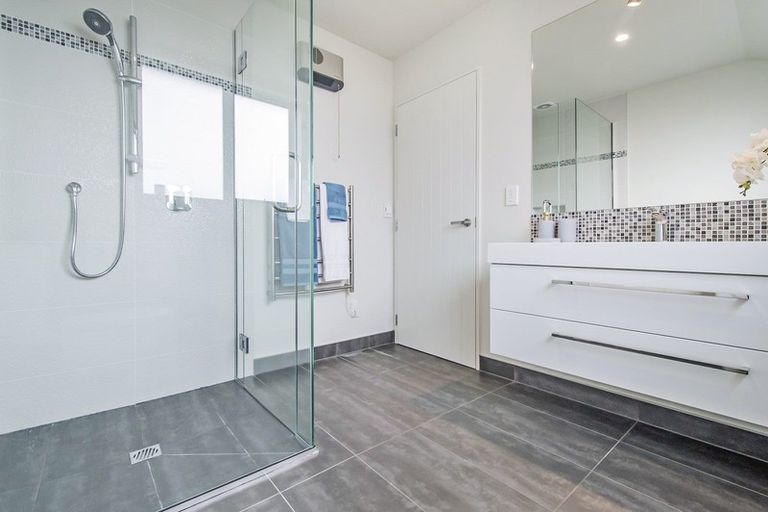 Photo of property in 16 Bellbird Place, Rolleston, 7614