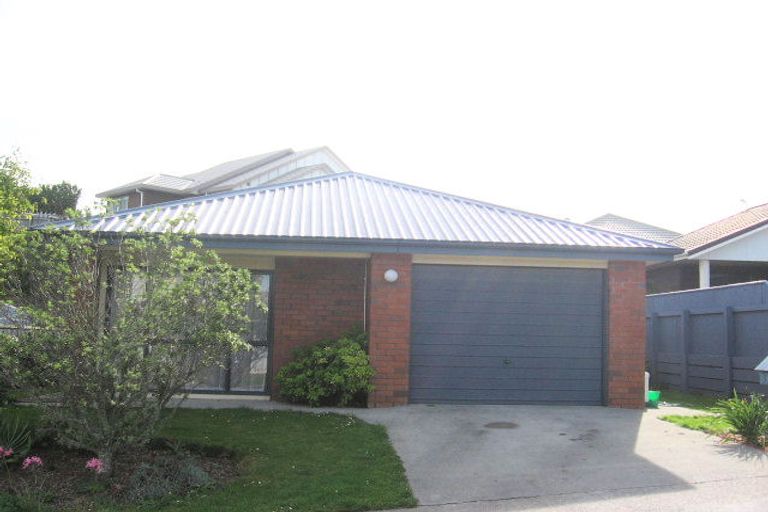 Photo of property in 5b Peter Button Place, Johnsonville, Wellington, 6037