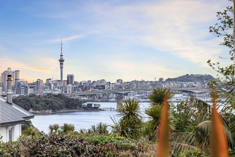 Photo of property in 34 Seaview Avenue, Northcote, Auckland, 0627